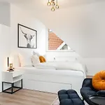 Neu! Modernes Am Larrelter Tief - Balkon, Privatparkplatz & Fire Tv! *