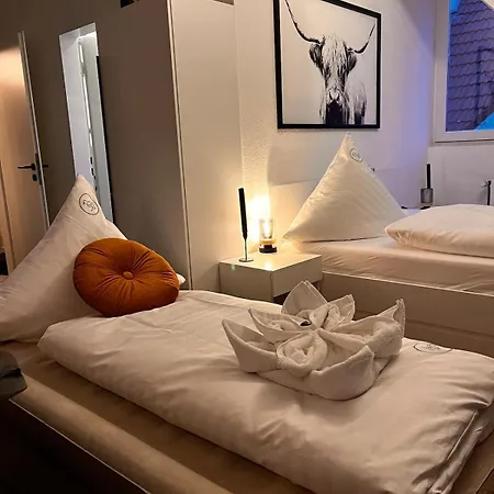 Neu! Modernes Am Larrelter Tief - Balkon, Privatparkplatz & Fire Tv! Emden