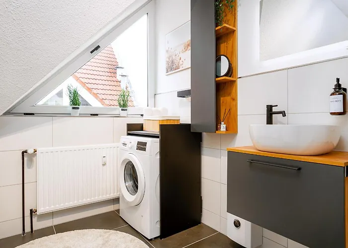 Neu! Modernes Am Larrelter Tief - Balkon, Privatparkplatz & Fire Tv! *